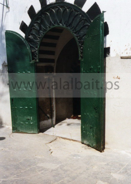 <b>العنوان: </b>مدخل مغارة سيدي أبو الحسن الشاذلي - مقبرة الزلاج -  تونس العاصمة<br/><b>التصنيف: </b>أشهر المقامات في تونس